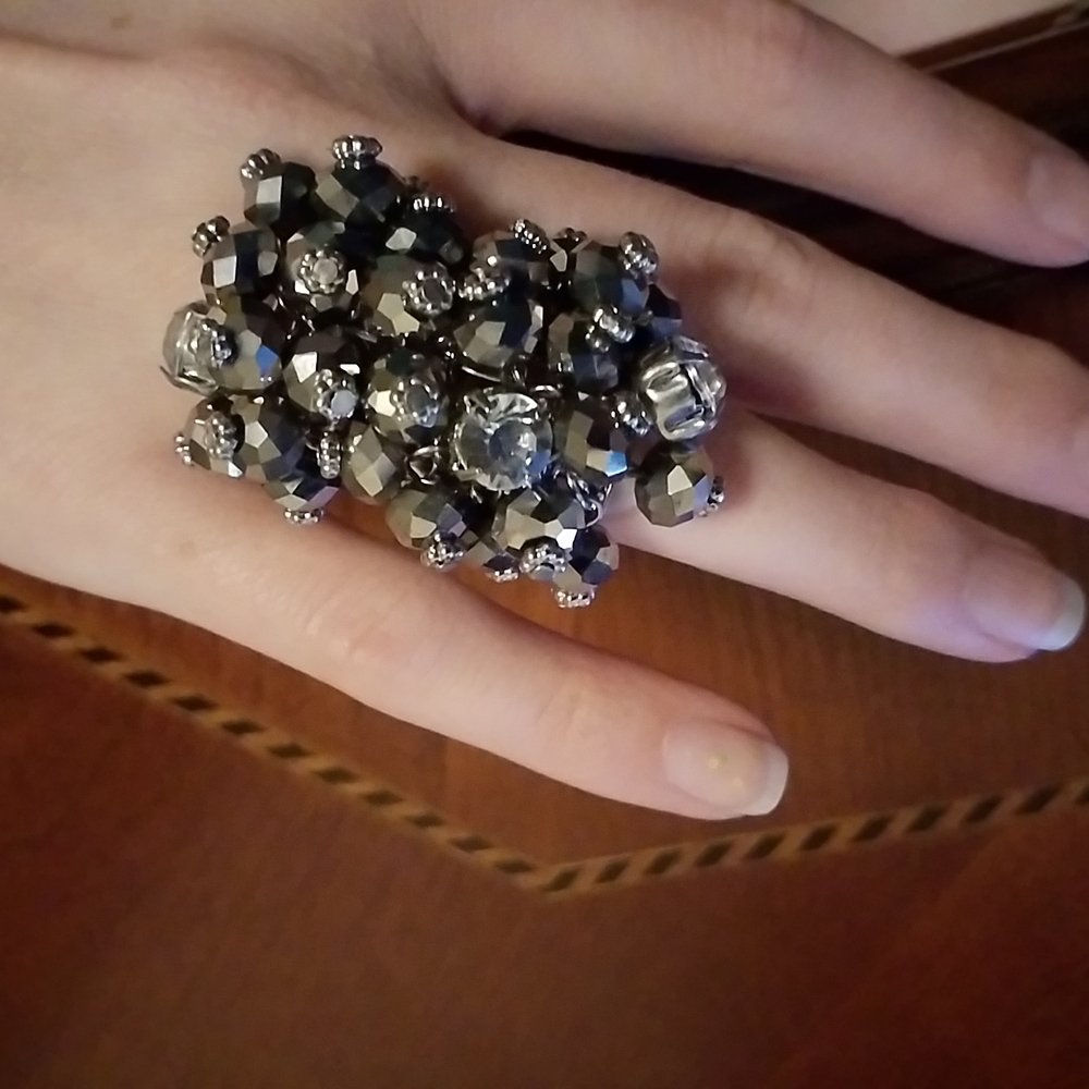 Large Cluster BAUBLES & BLING STATEMENT RING. Get Noticed Piece. New. NWT